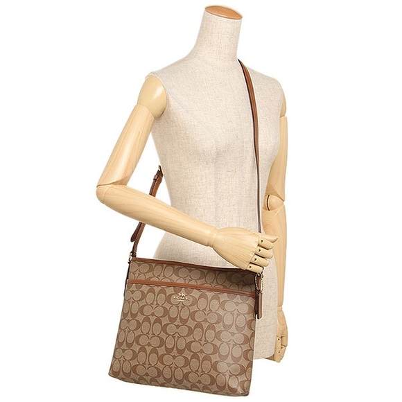 🌷Coach File Crossbody In Signature Canvas NWT. - Picture 8 of 8